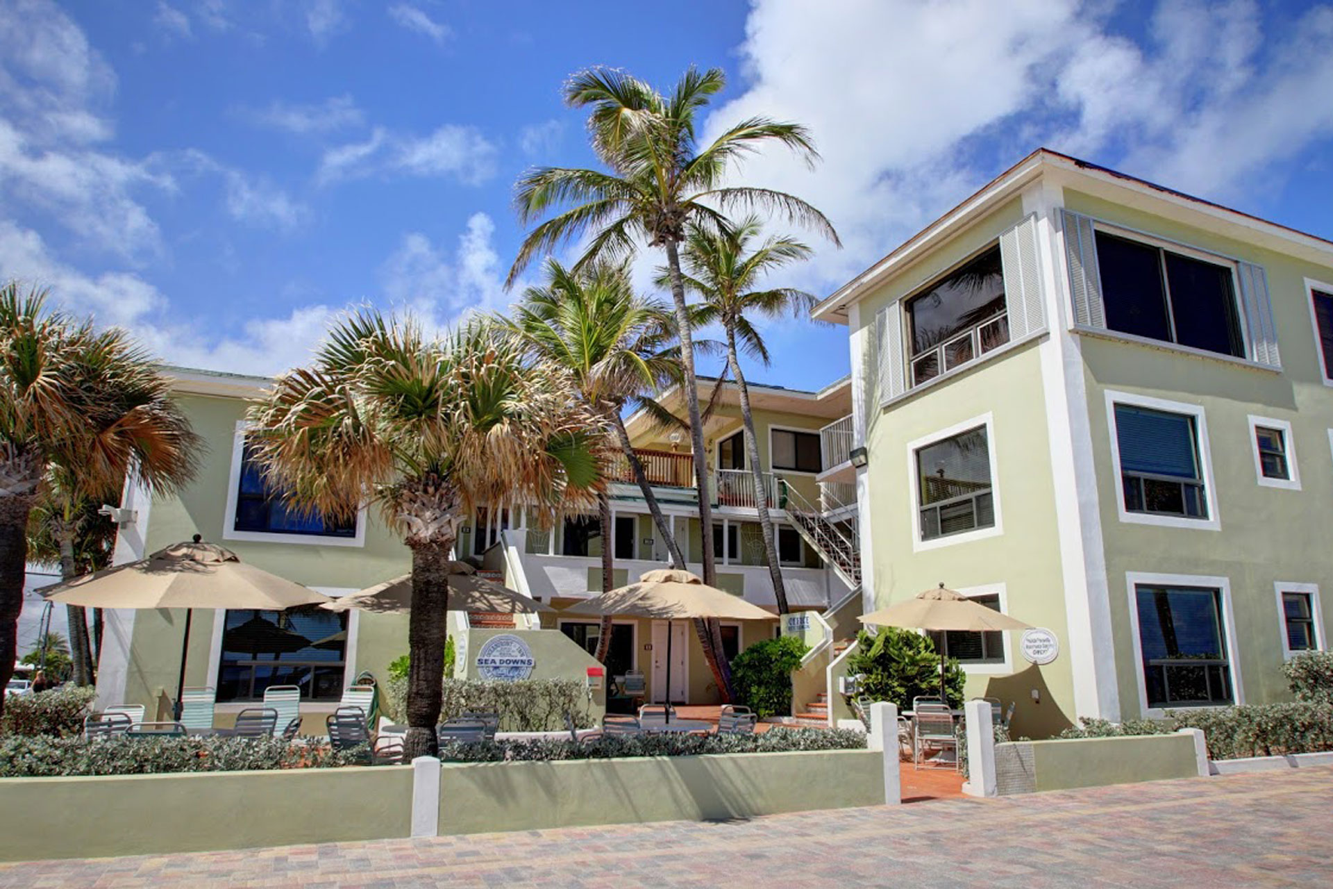 Hotel Hollywood Beach: Inn Ocean Front Resort Top Best Suites Bedrooms Near Me